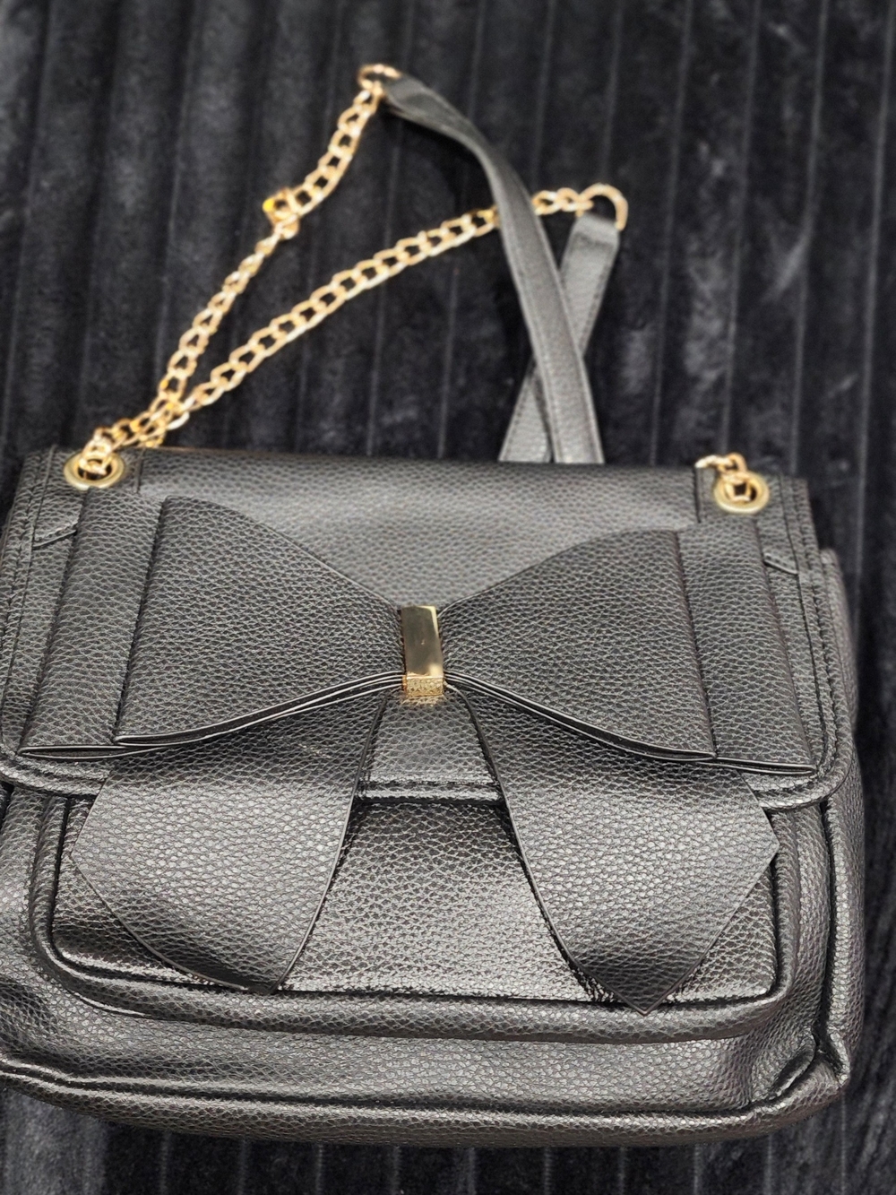 Black Bow Accent Crossbody Bag with Gold Chain